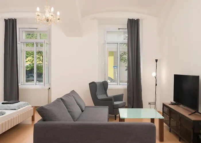 Spacious In Perfect Location For Family 24h Check-in Vienna