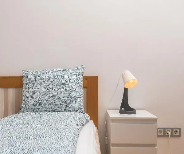 Spacious In Perfect Location For Family 24h Check-in Apartment *